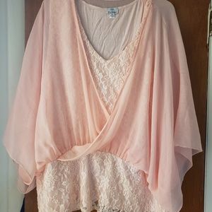 Beautiful pink and white blouse 1x
